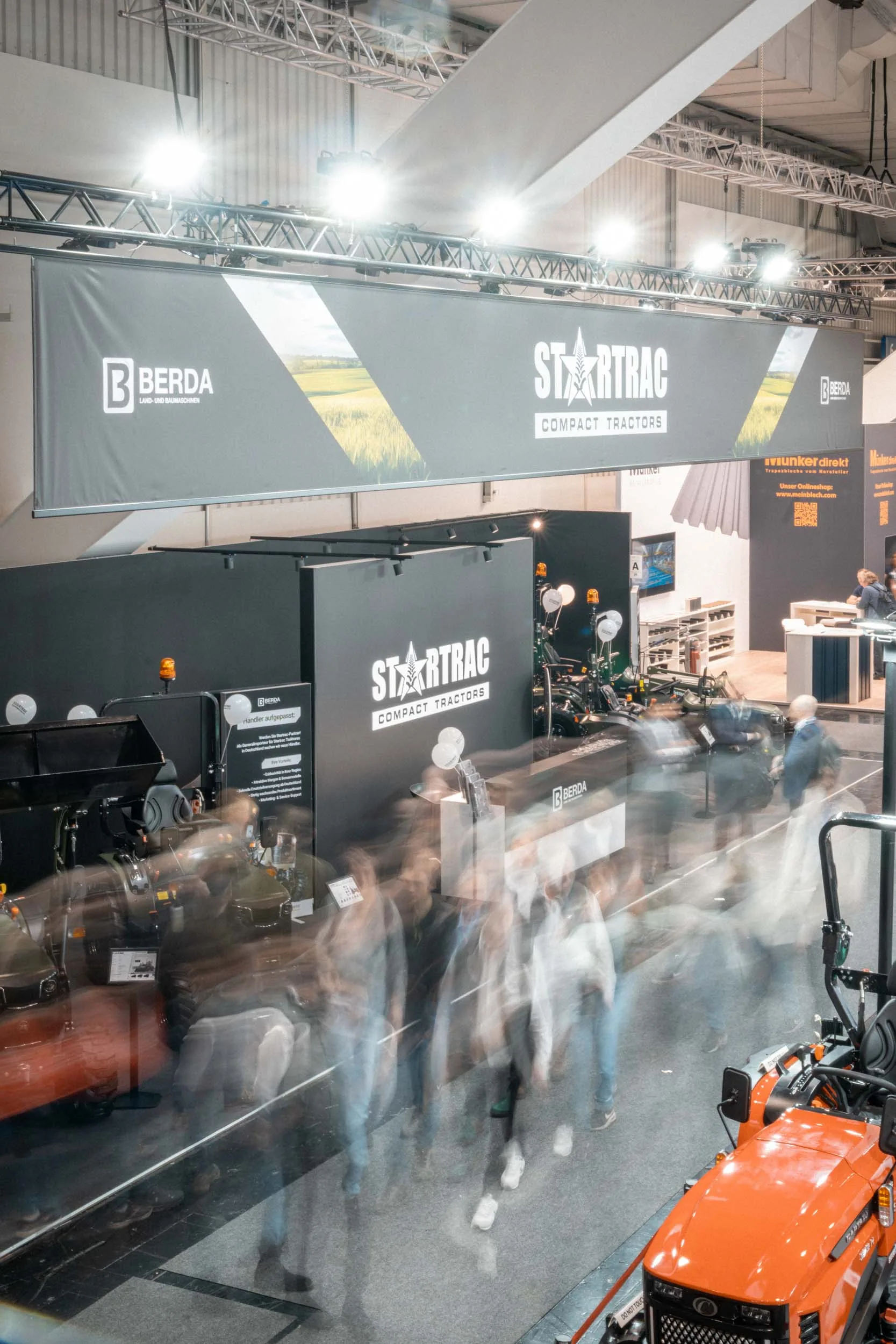 BERDA Messestand - Gespräche mit Händlern und Endkunden
