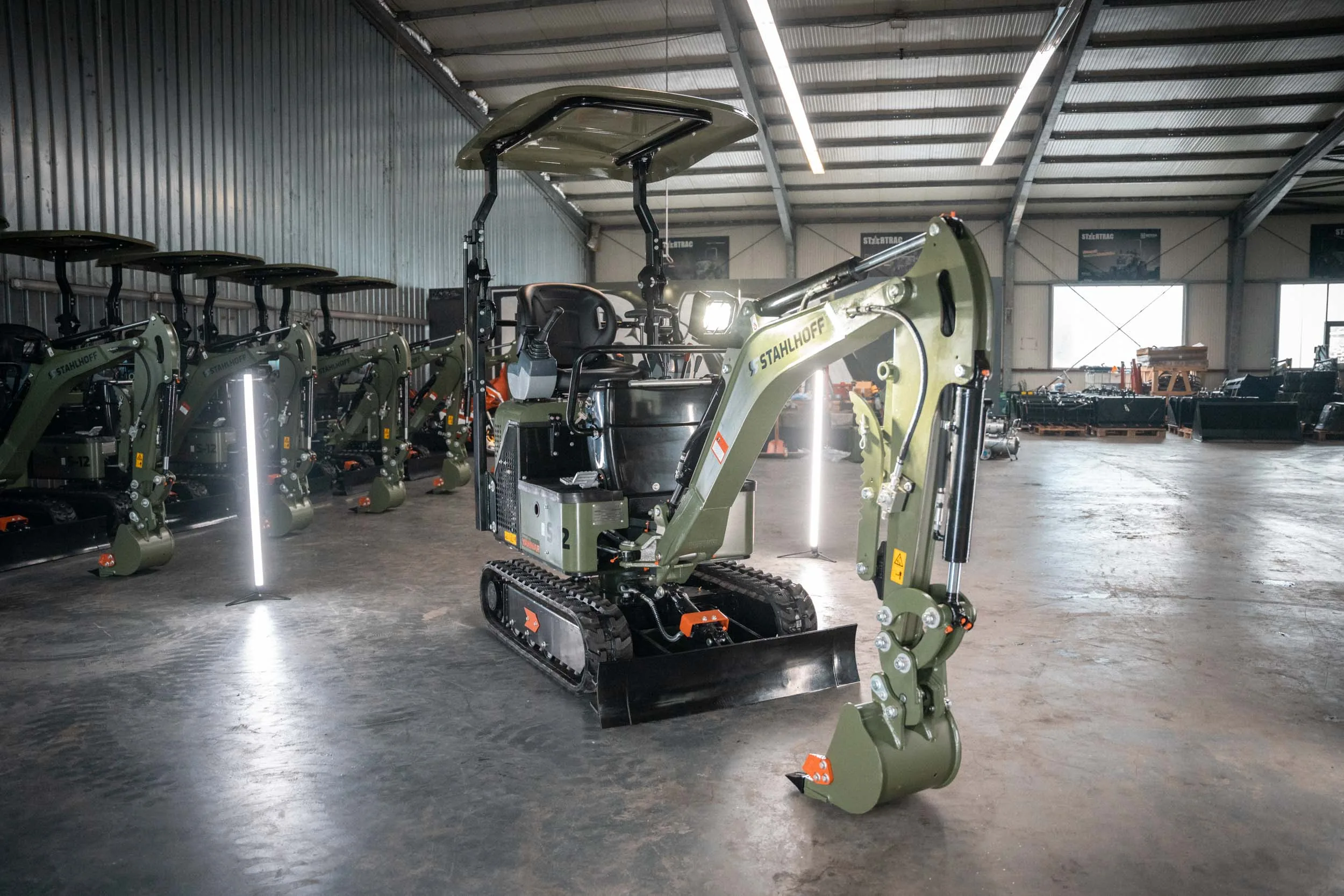 STAHLHOFF Minibagger im BERDA-Showroom Neu Wulmstorf