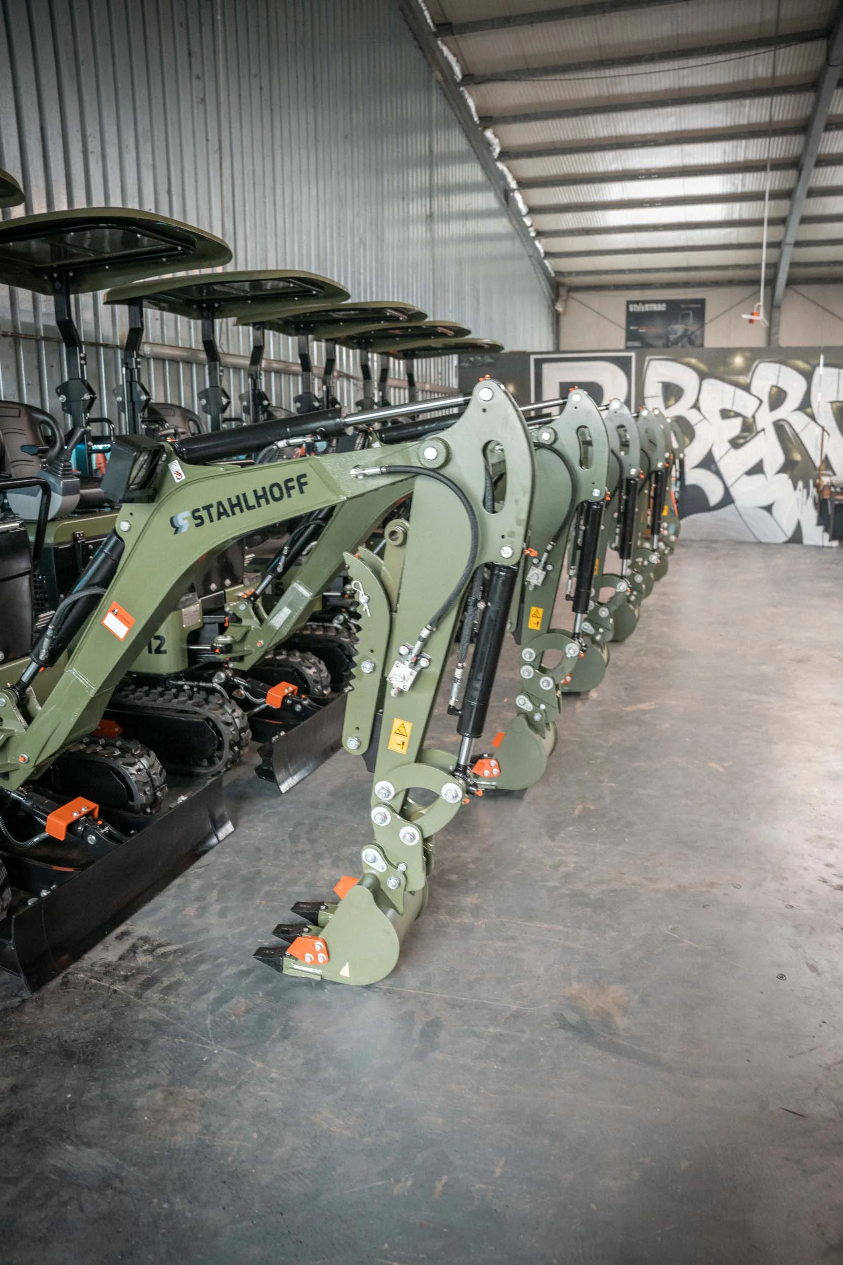 STAHLHOFF Minibagger im BERDA-Showroom Neu Wulmstorf